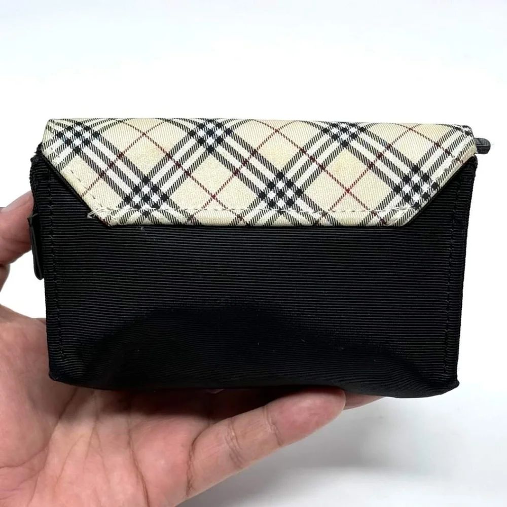 ▪️💠 🅱️URB3RRY COSMETIC POUCH 💠▪️ - Picture 6 of 11